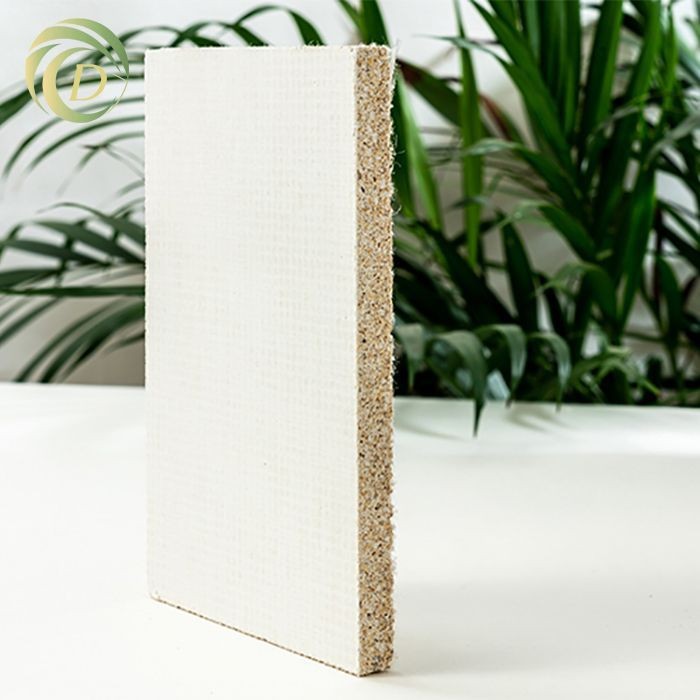 Magnija oksīda apšuvuma plāksne